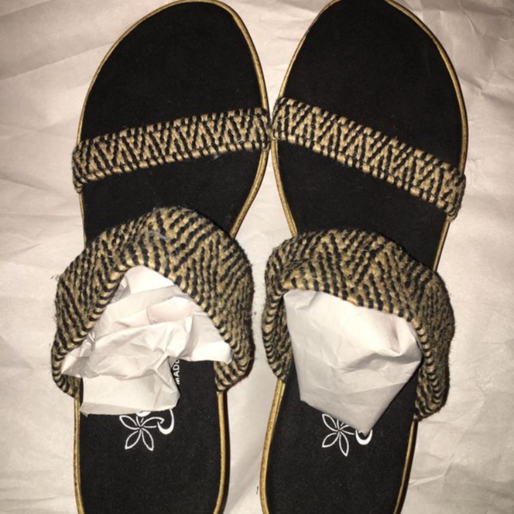 Island slippers